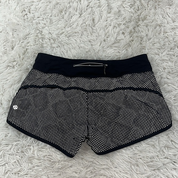 Lululemon Speed Short Ravish Reptile Silver Black / Black - Picture 4 of 5
